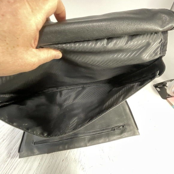 Black Leather Messenger Bag Magnetic Snap Button Close Shoulder Strap - Picture 11 of 16